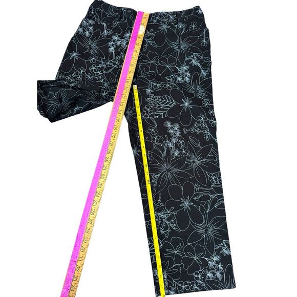 Evan-Picone Black Floral Wide Leg Cropped Pants Women’s Casual Summer Style - Picture 3 of 8